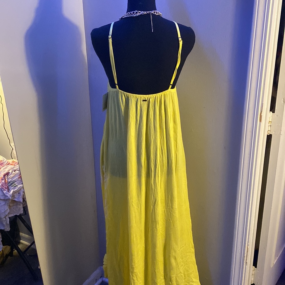 Embroidered Maxi Cover up🌻🌼 - Picture 4 of 4